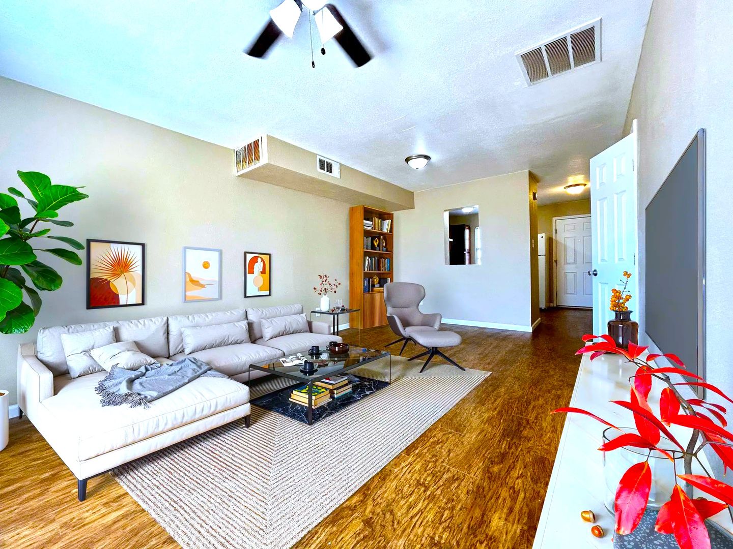 Levelland Apartment: 400 Cedar Ave