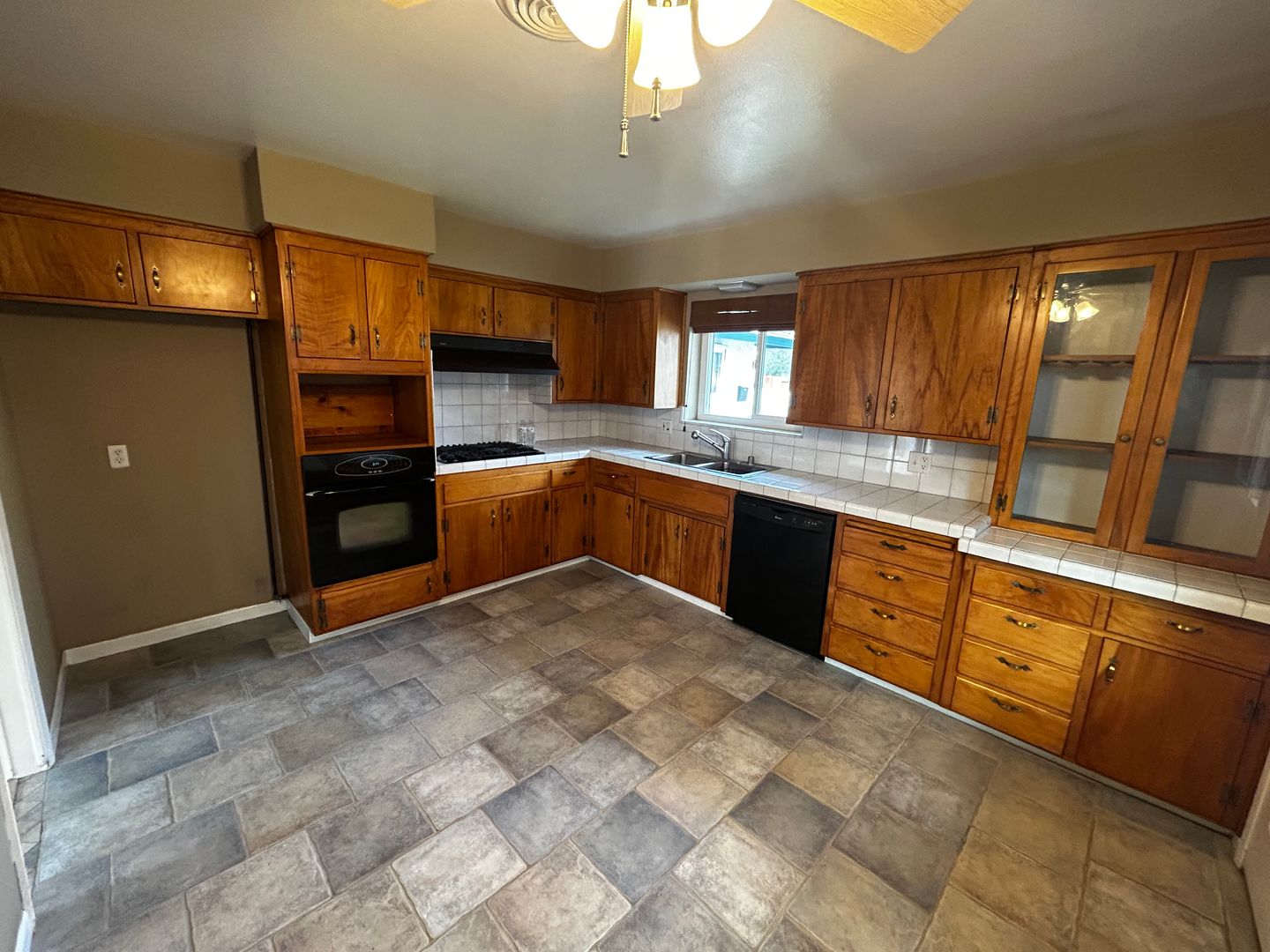 Pismo Beach House: 253 Leeward Avenue