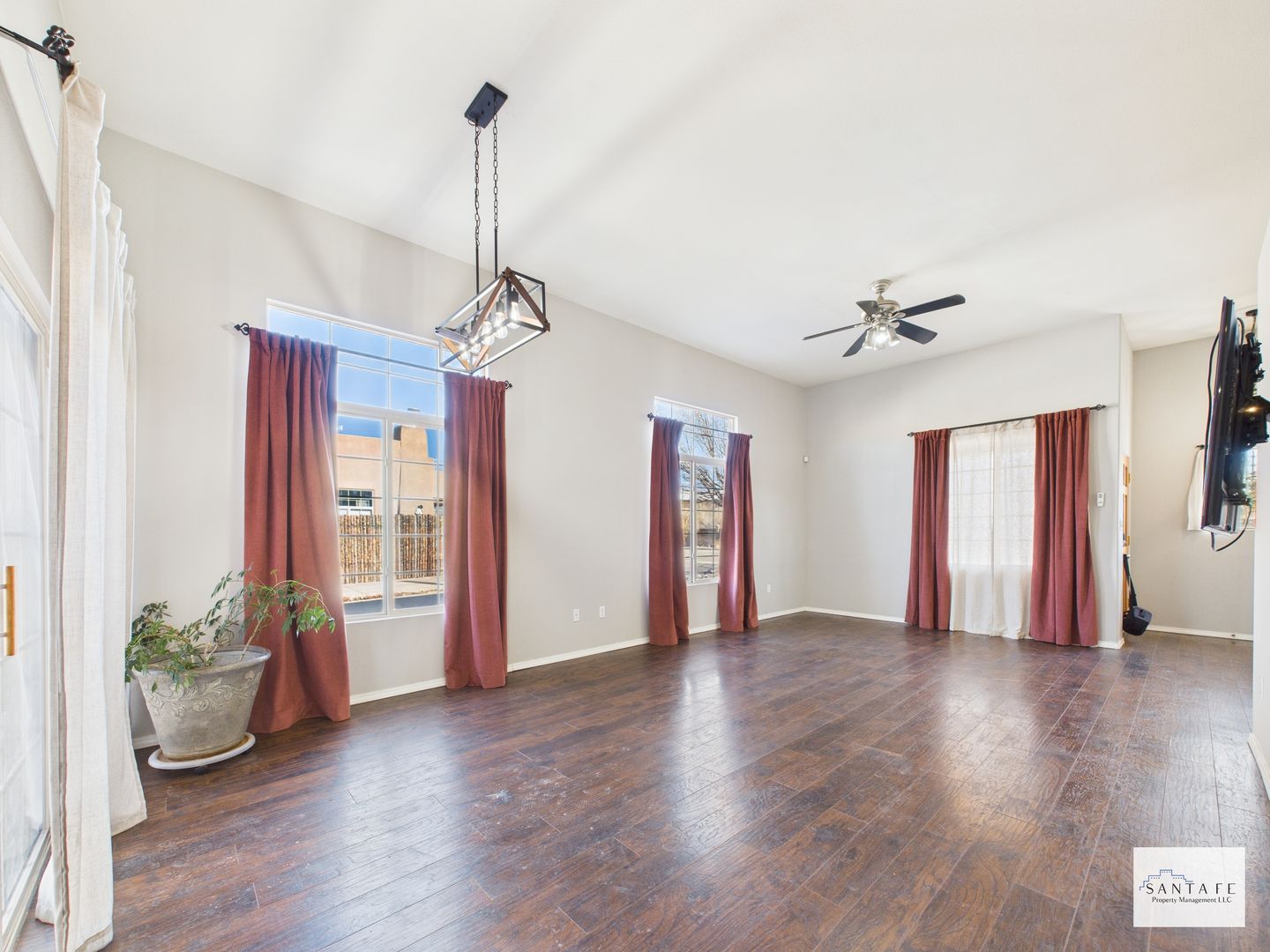 Santa Fe House: 4129 New Moon Circle