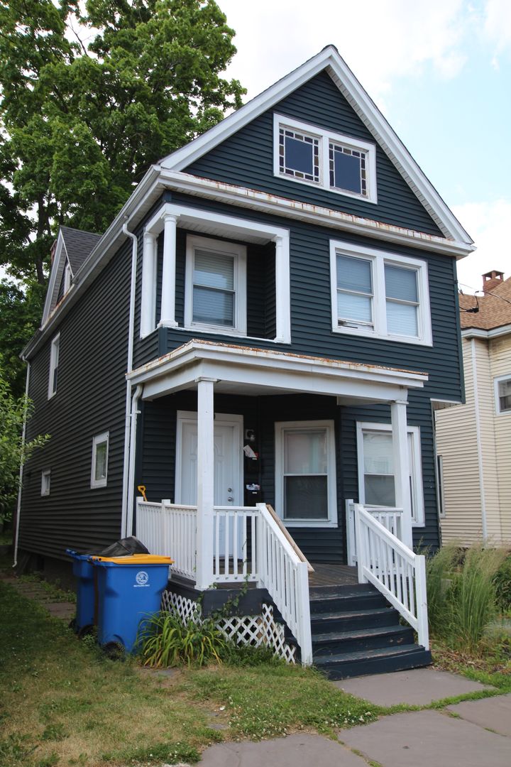 Kingston Apartment: 17 O'Neil St