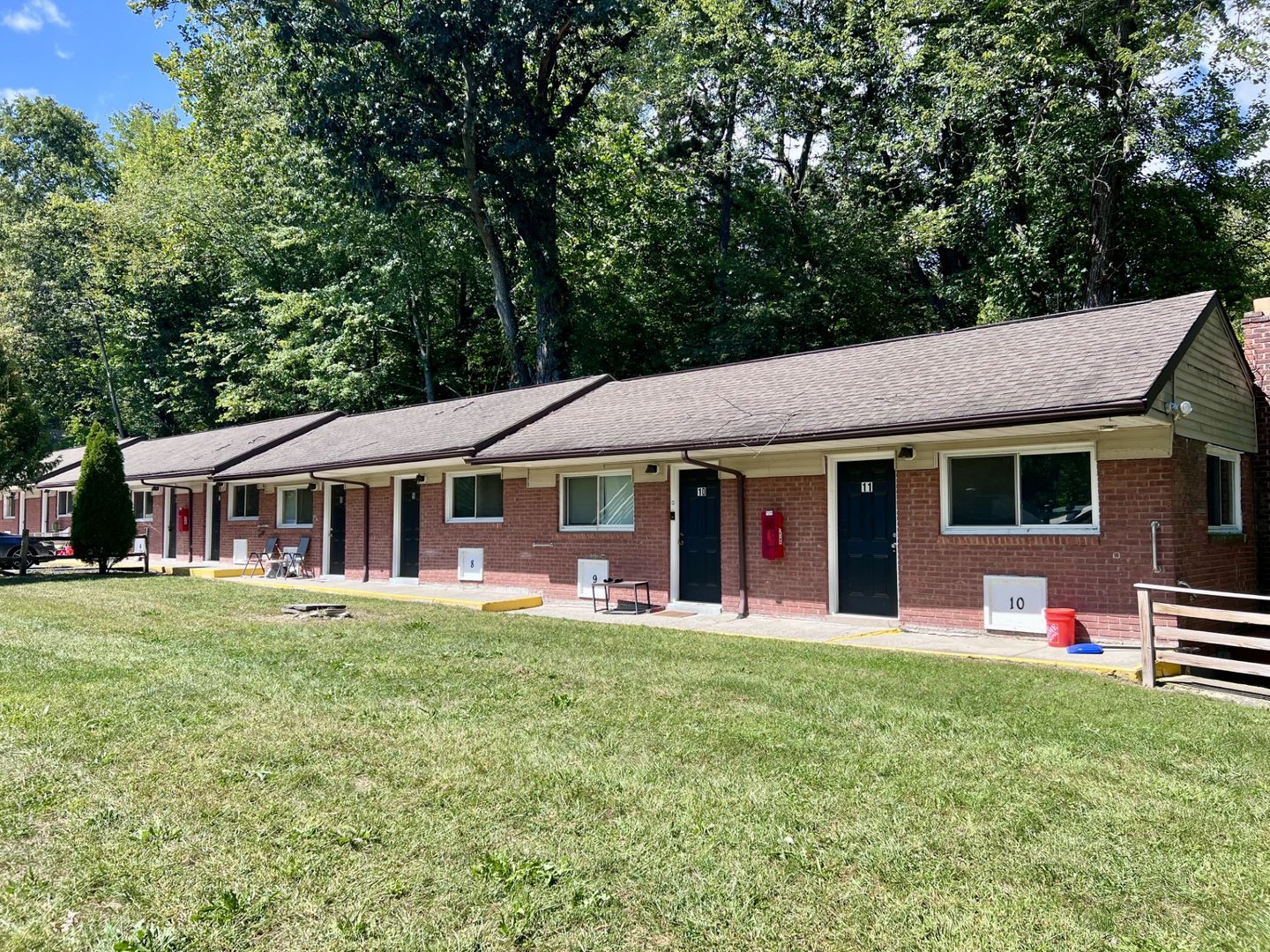 Ulster Park Apartment: 669 Broadway