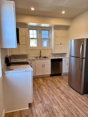 ONE FREE MONTH! PRICE Drop!! Newly renovated first floor 1 bedroom apartment in Kingston NY