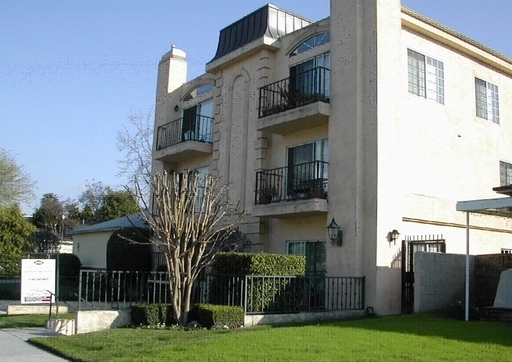 STUDIO CITY Apartment: 11482 MOORPARK STREET