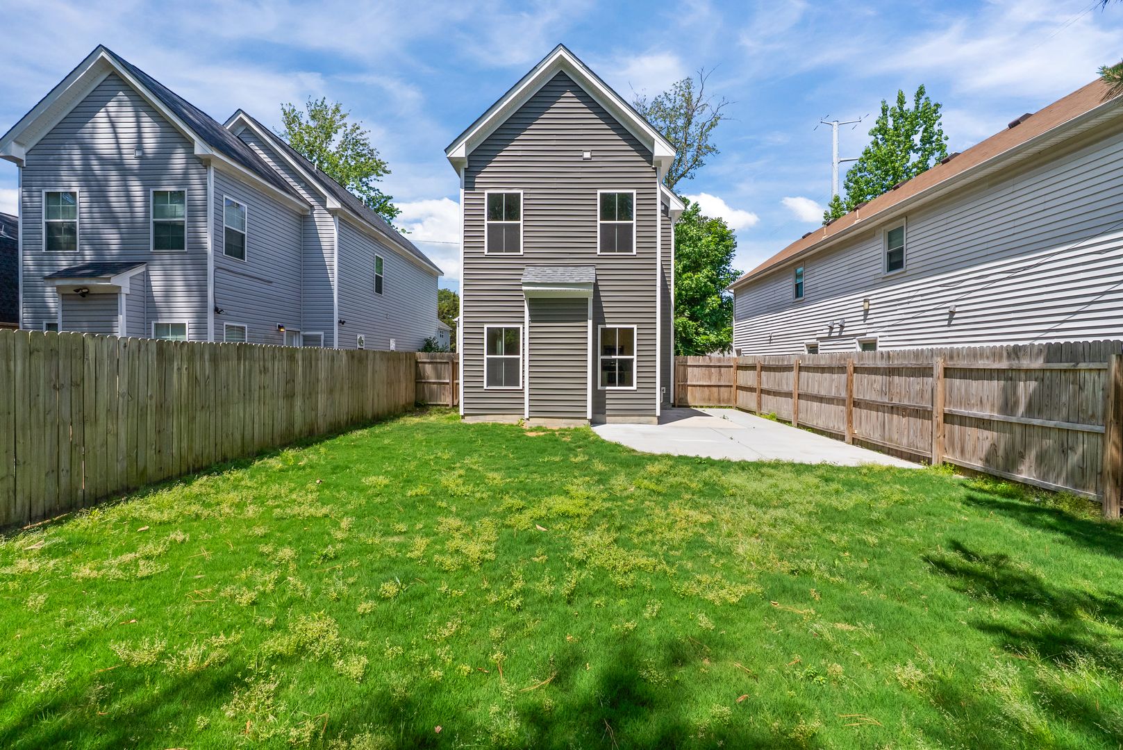 Virginia Beach House: 104 S Palm Ave