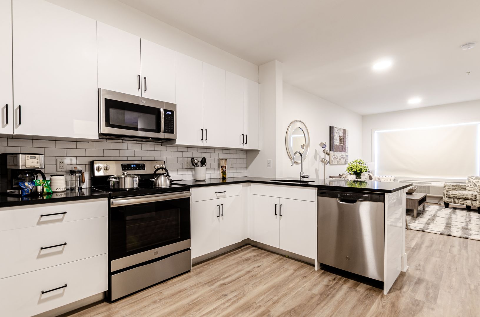 Pompton Lakes Apartment: 21 Lakeside Ave.