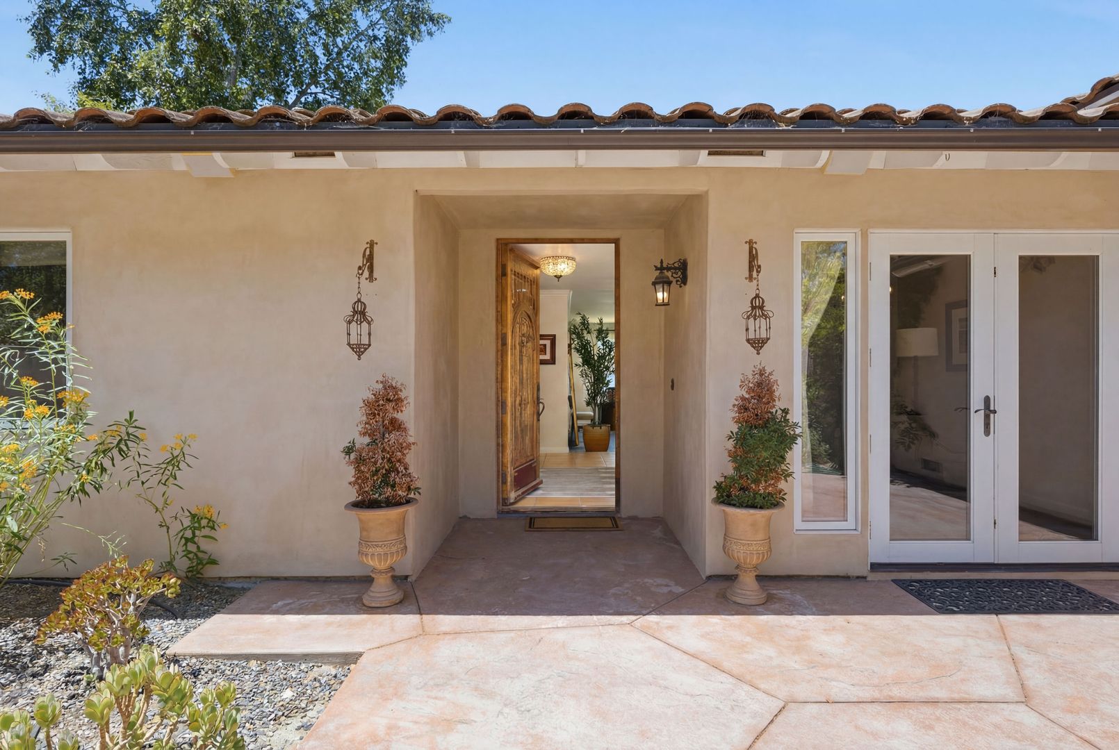 Santa Ynez House: 1221 North Refugio Road