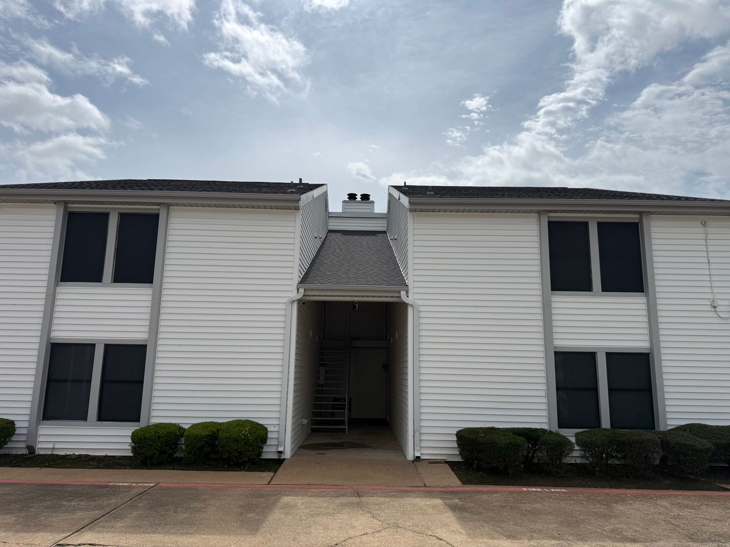 Longview Apartment: 336-350 Eden