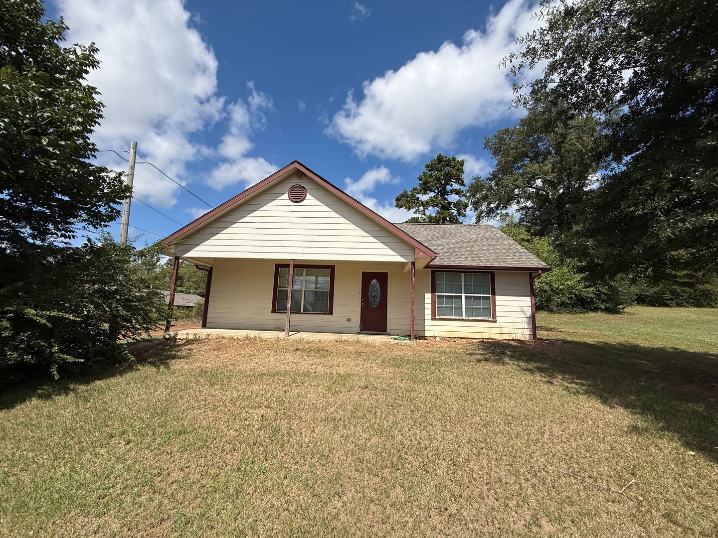 Hughes Springs House: 1010 Vance