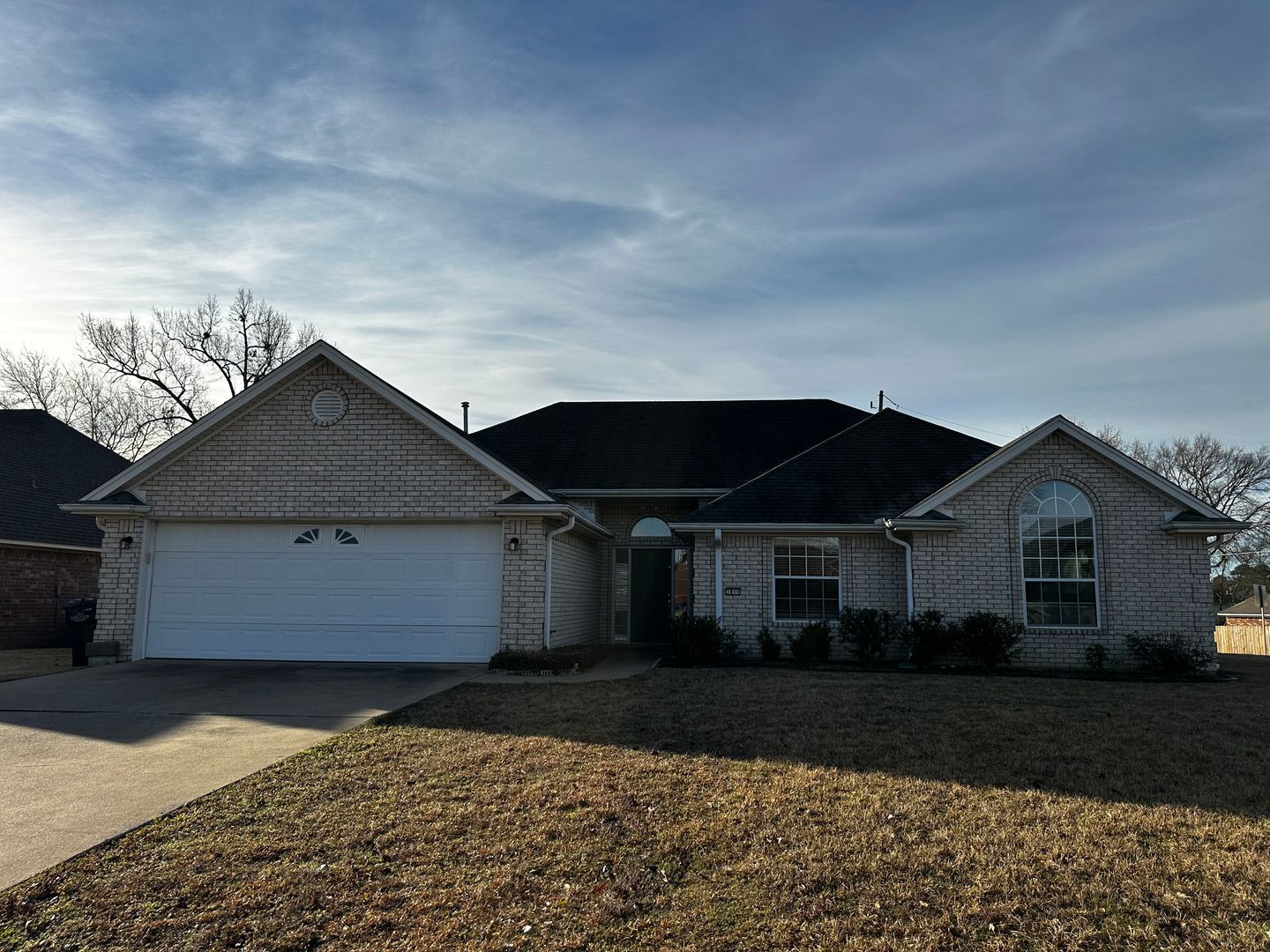 Longview House: 3800 Fern Ridge