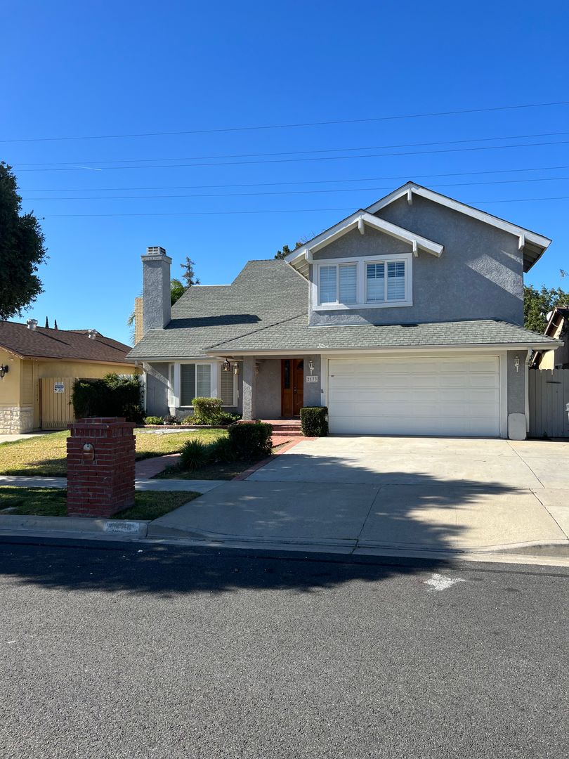 Simi Valley House: 2173 Hietter St