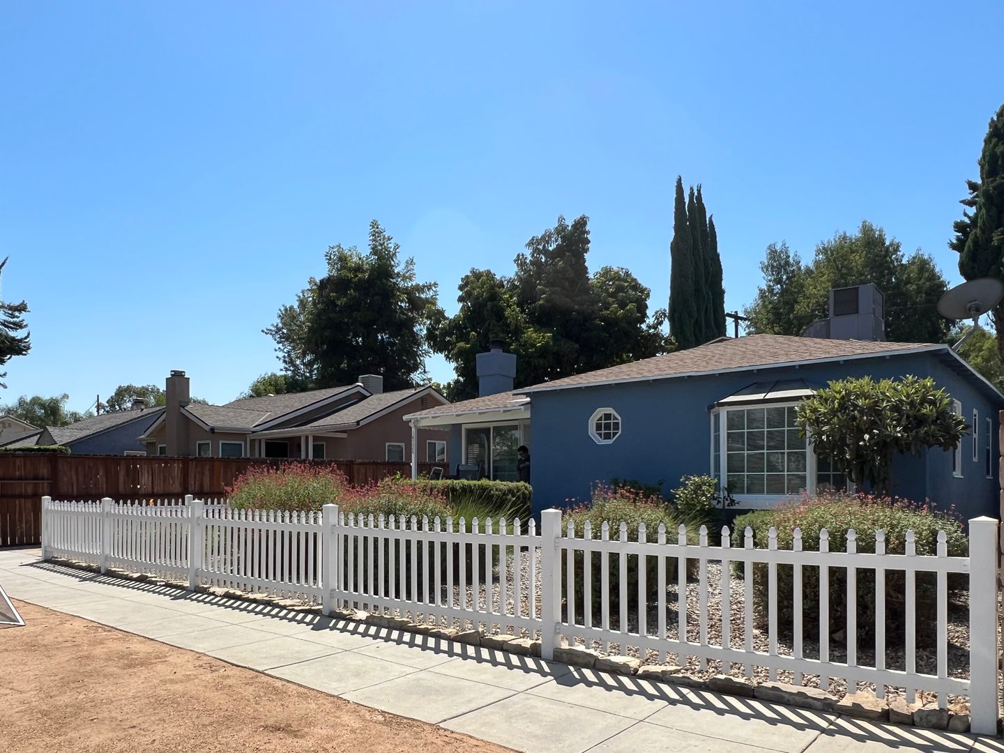Sherman Oaks House: 14736 Albers St