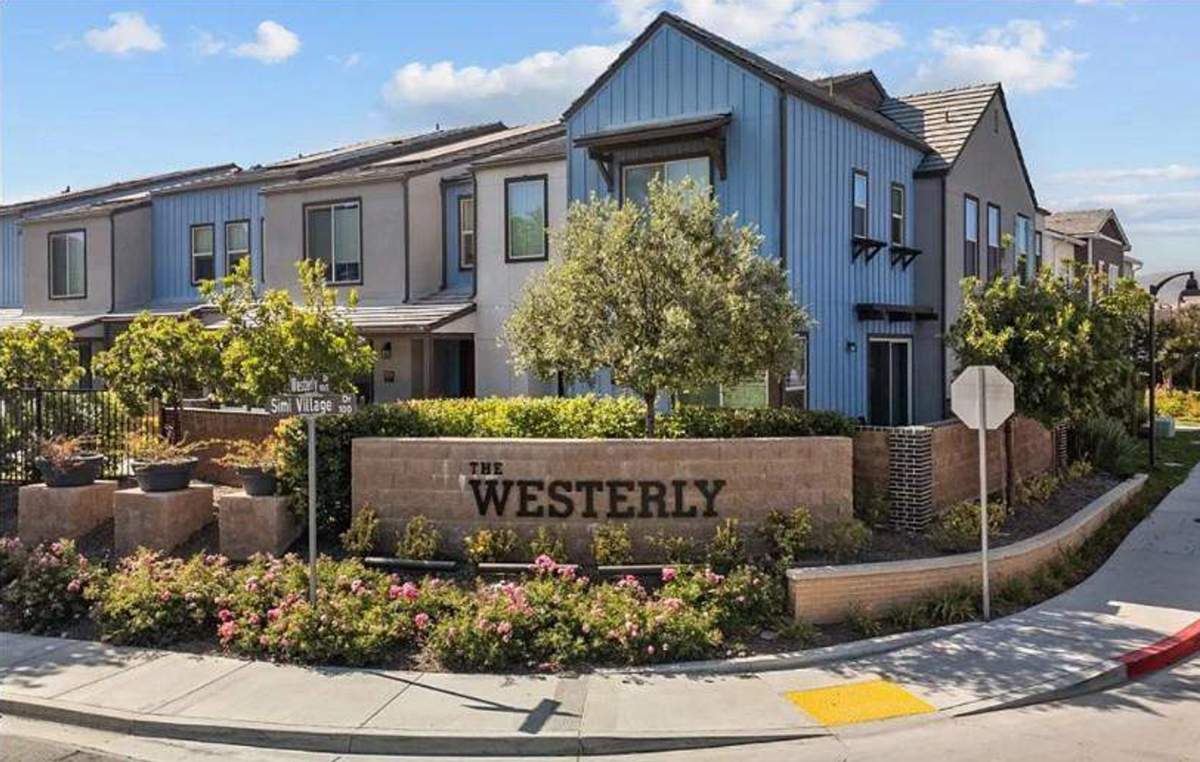 Simi Valley House: 140 Farmhouse Drive #4