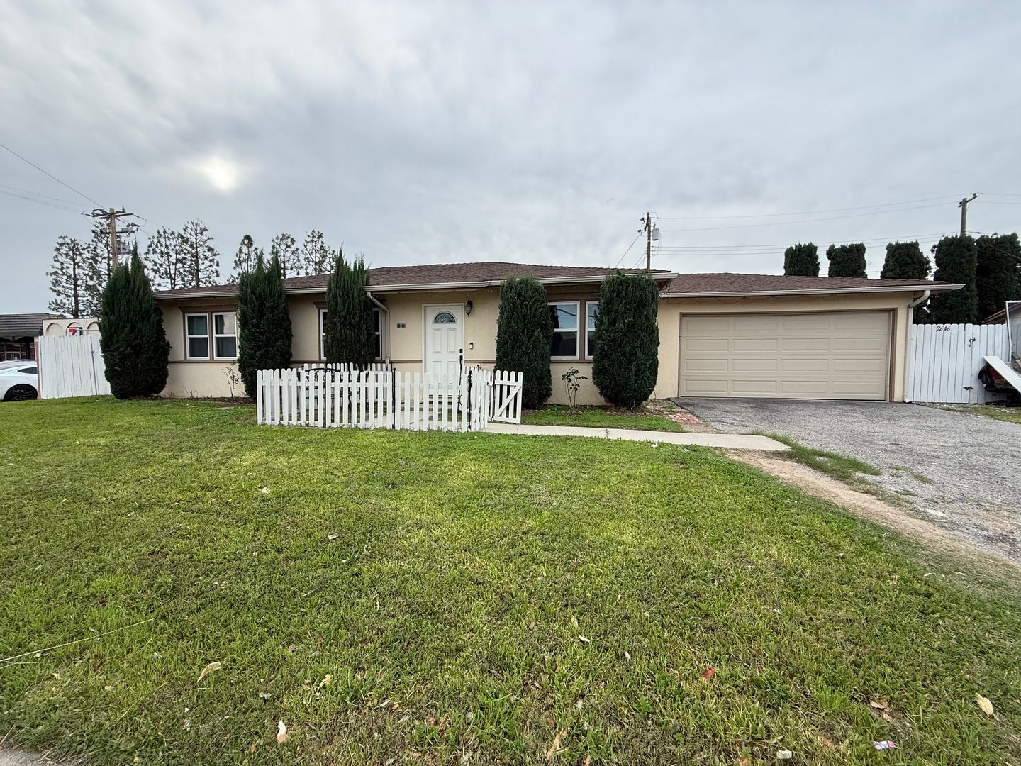 Simi Valley House: 2646 Cochran St