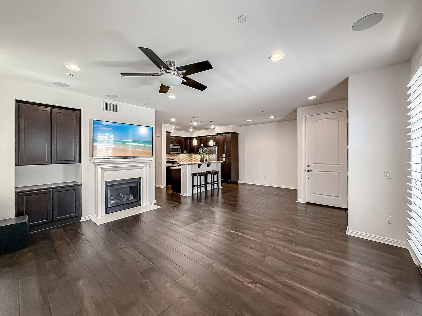 Newbury Park House: 34 Secret Hollow Lane