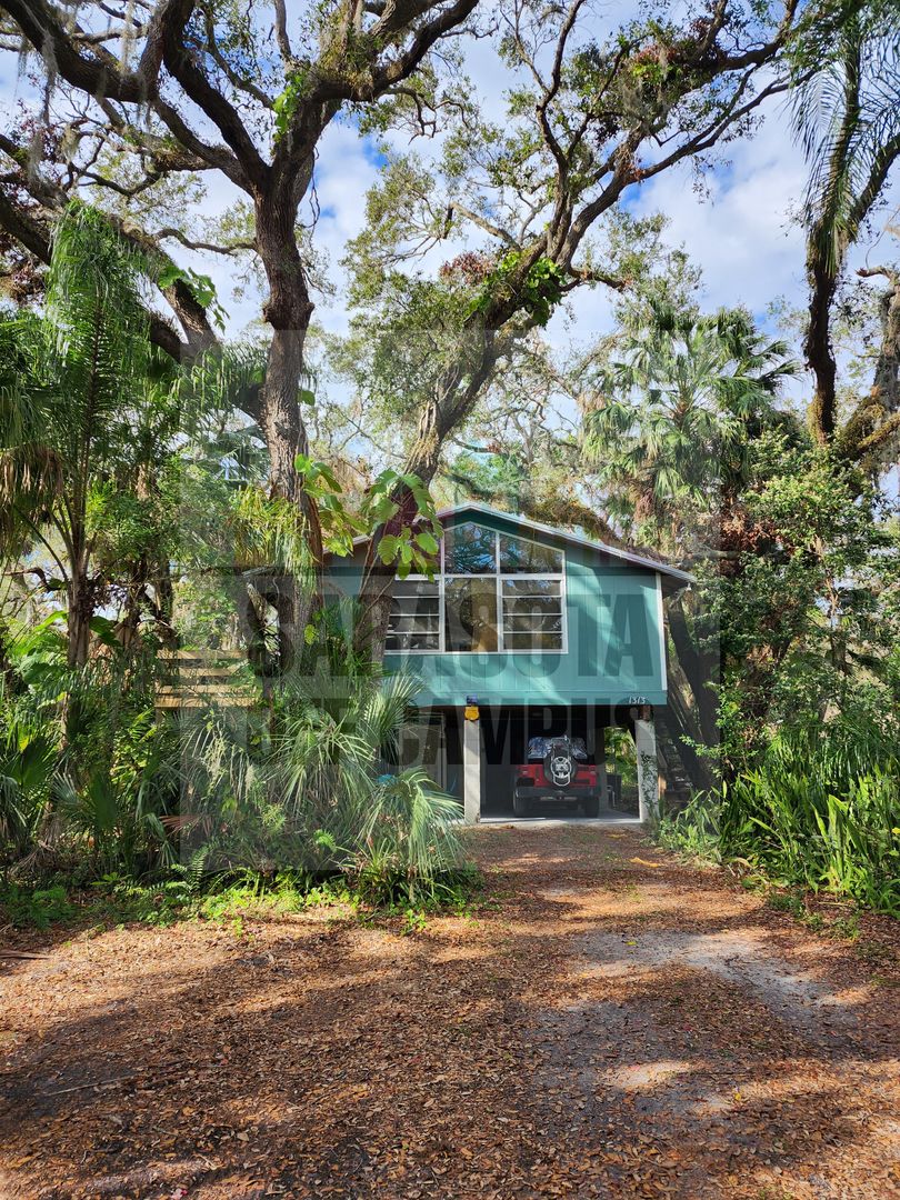 Sarasota Apartment: 1313 46th St (Tree 2)