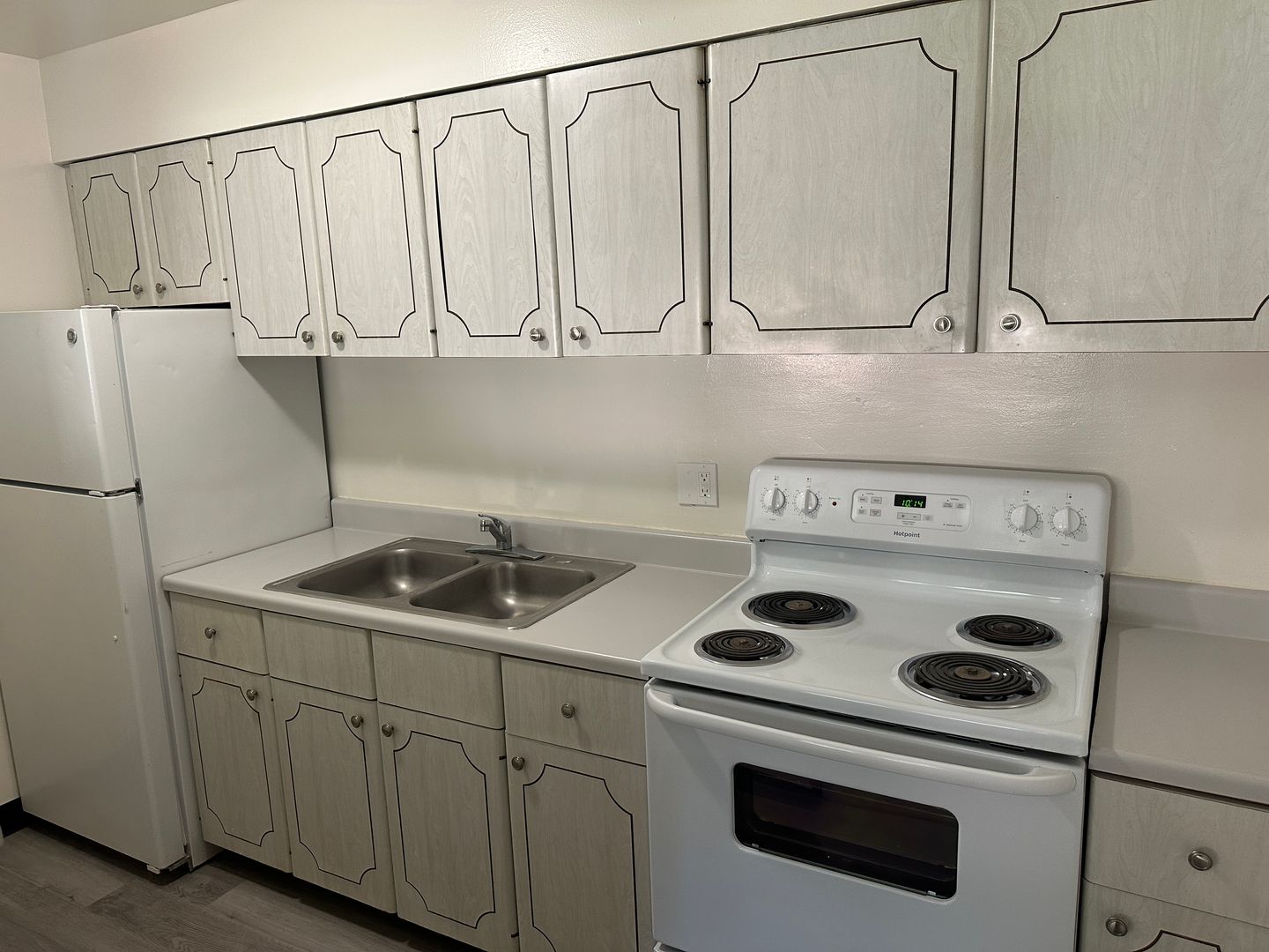 Boardman Apartment: 12 Southwoods Ave.