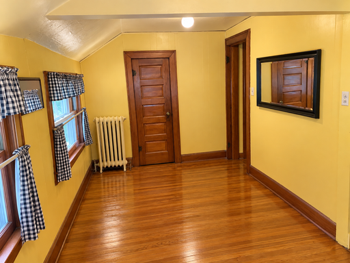 Listing photo thumbnail