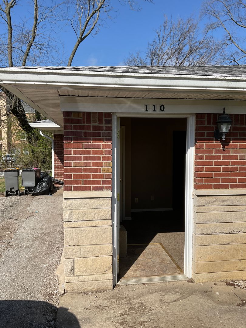 Bloomington Apartment: 108-205 S Yancy Ln