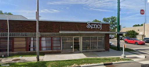 Commercial Space Available – photo 1