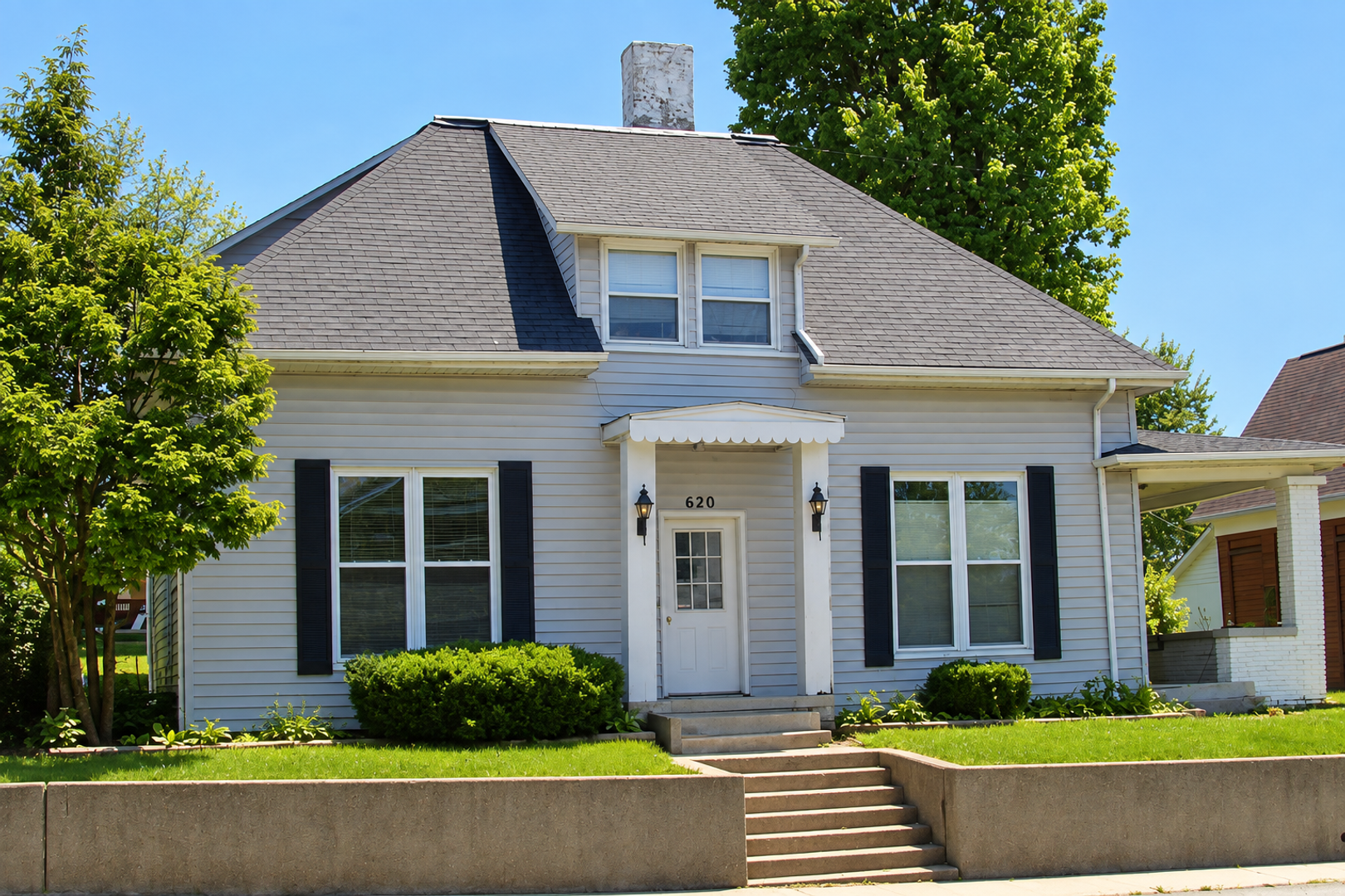 Bloomington Apartment: 100 E Cottage Grove Ave