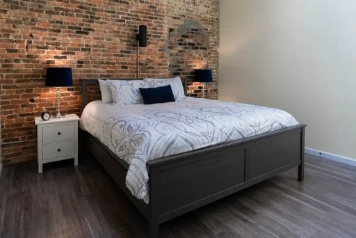 Listing photo thumbnail