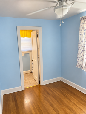 Listing photo thumbnail