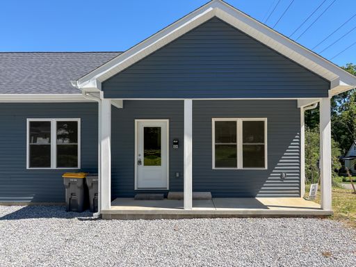 Listing photo thumbnail