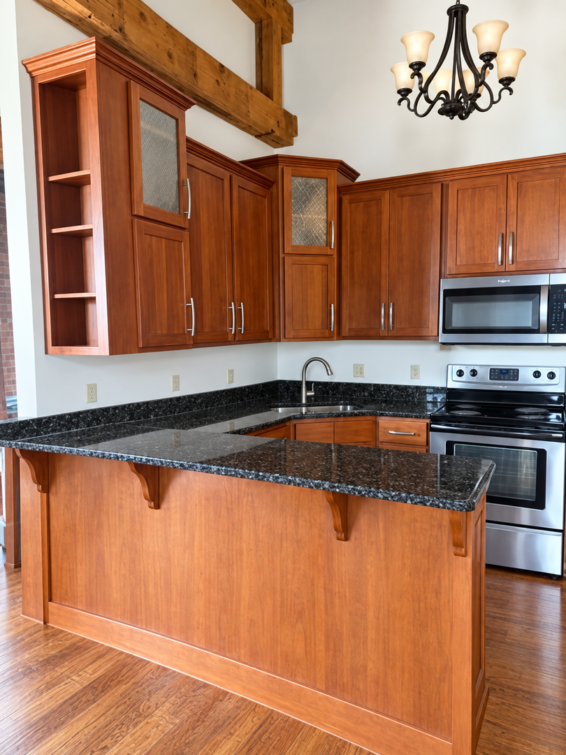BLOOMINGTON Apartment: 111 W 7th St