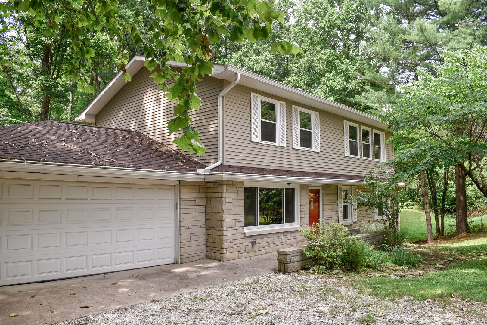 Bloomington House: 3455 E Bethel Lane