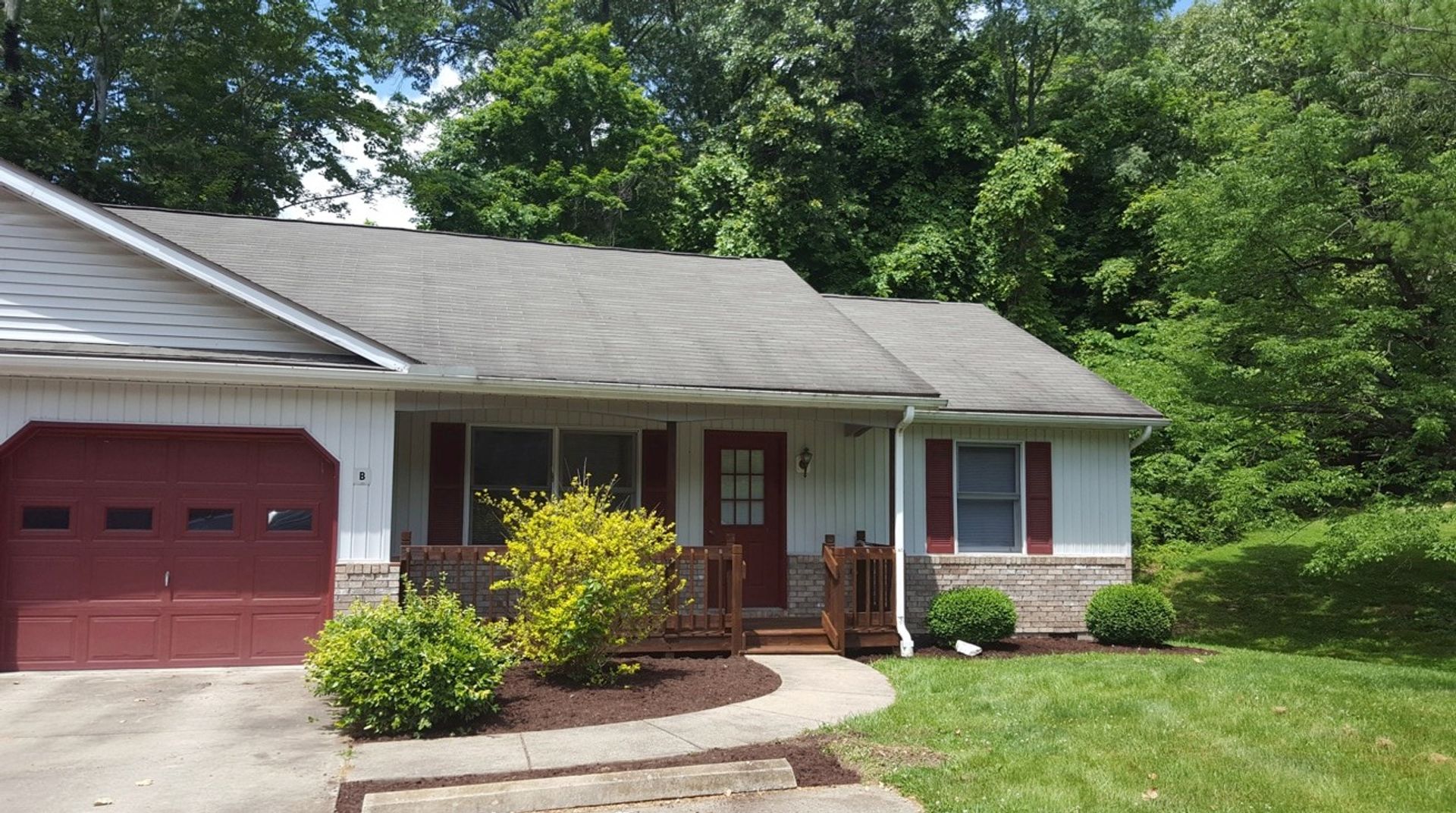 Bloomington Apartment: Truesdel & Durnil