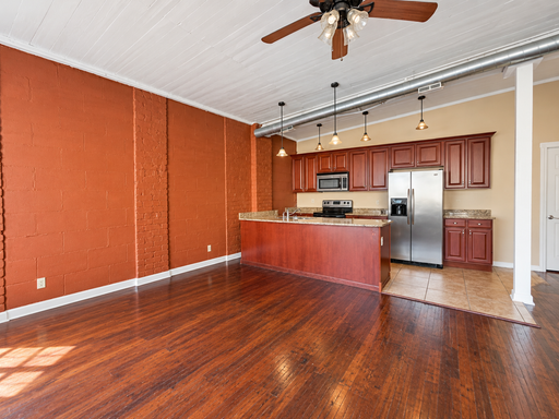 Listing photo thumbnail