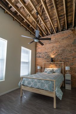 Listing photo thumbnail