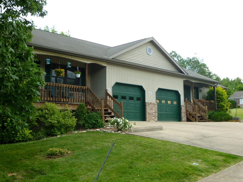 Bloomington Apartment: Truesdel & Durnil