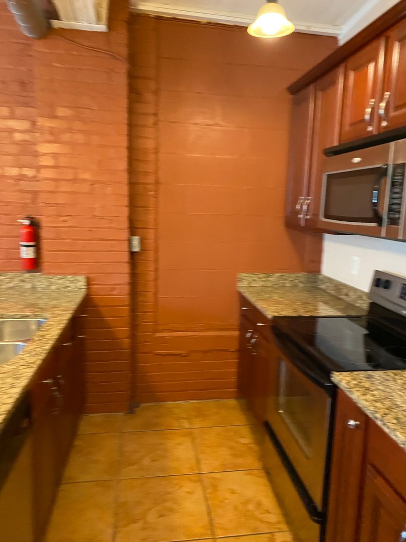 Spacious 2 bed 2 bath industrial style apartment 5 of 12