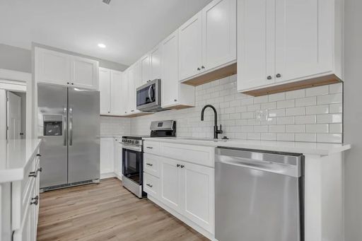 Listing photo thumbnail