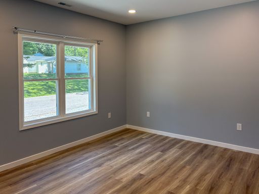 Listing photo thumbnail