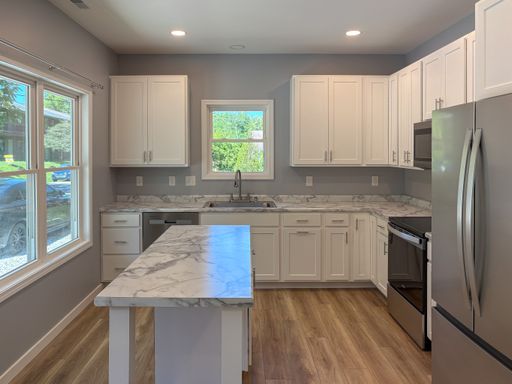 Listing photo thumbnail