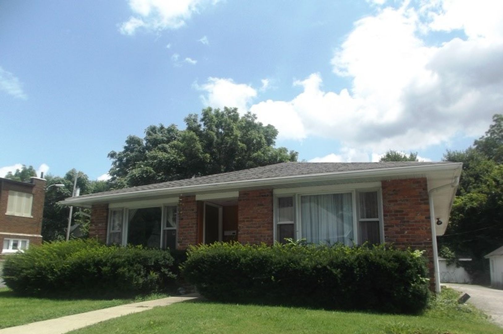 Bloomington Apartment: 615 S Lincoln St
