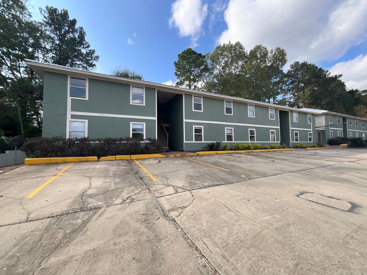 Leesville Apartment: 1608-1629 Amour Drive