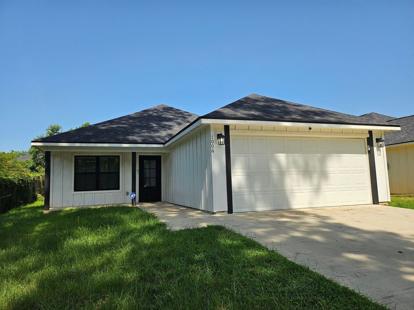 Leesville House: 1006 S. Ninth Street