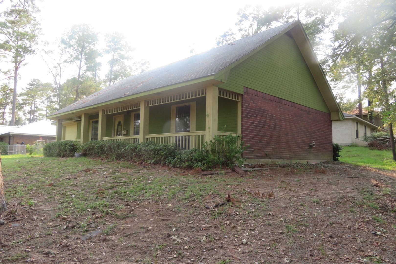 Leesville House: 400 S Seventh Street