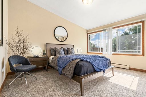 Lake Pointe Apartments