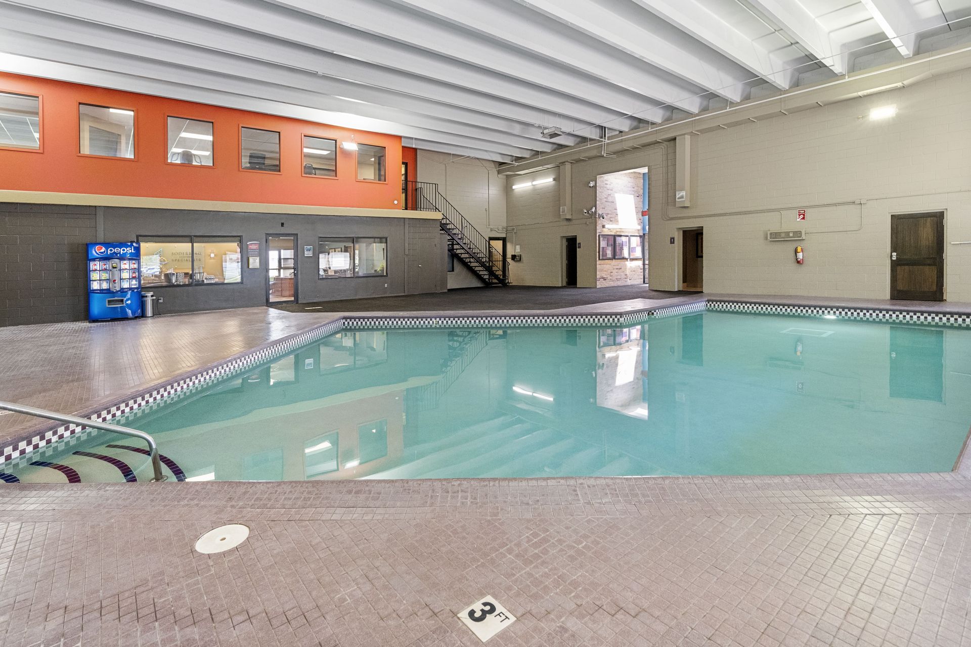 Pool at Melrose Gates (1 of 2)