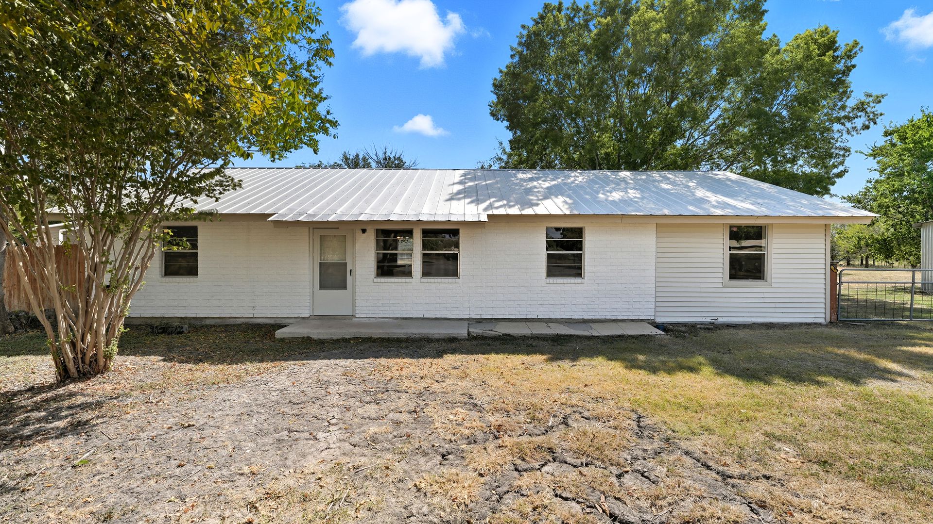 New Braunfels House: 200 Valley Acres Dr