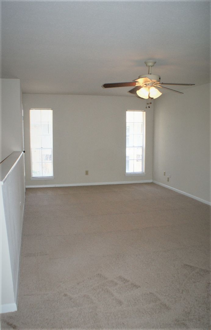 Pasadena Apartment: 1516 E Sam Houston Pkwy S