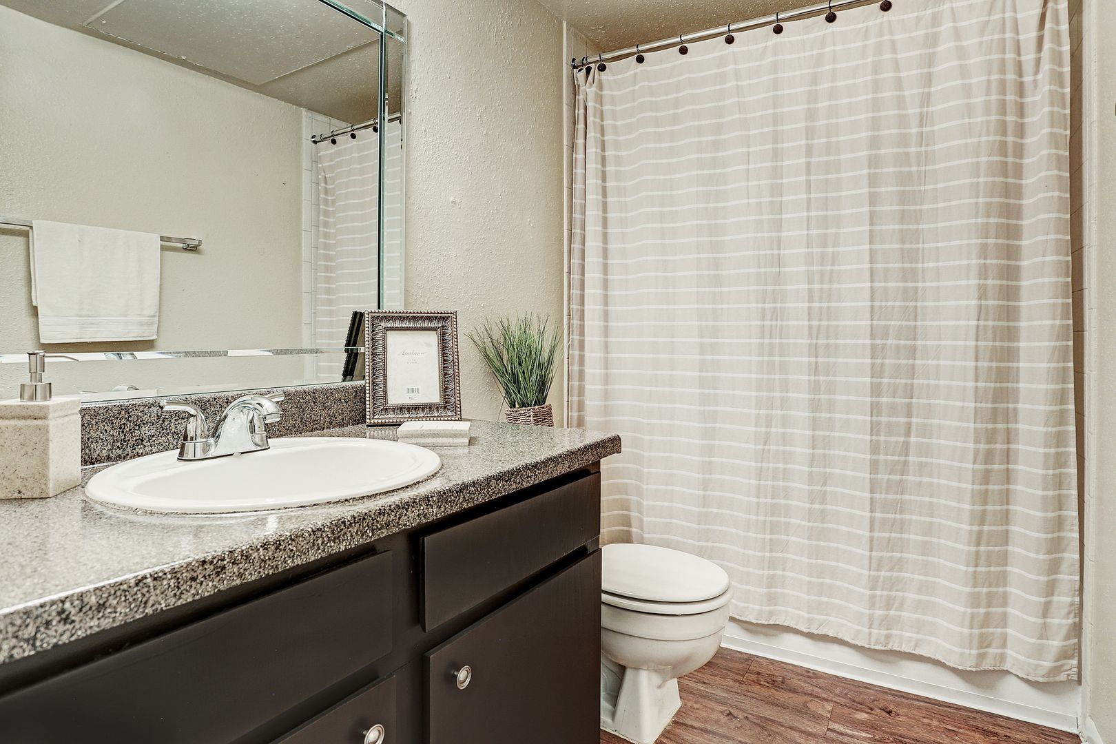 Pasadena Apartment: 1516 E Sam Houston Pkwy S