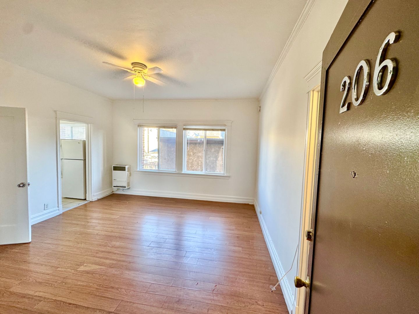 Los Angeles Apartment: 945 S. Beacon Ave.