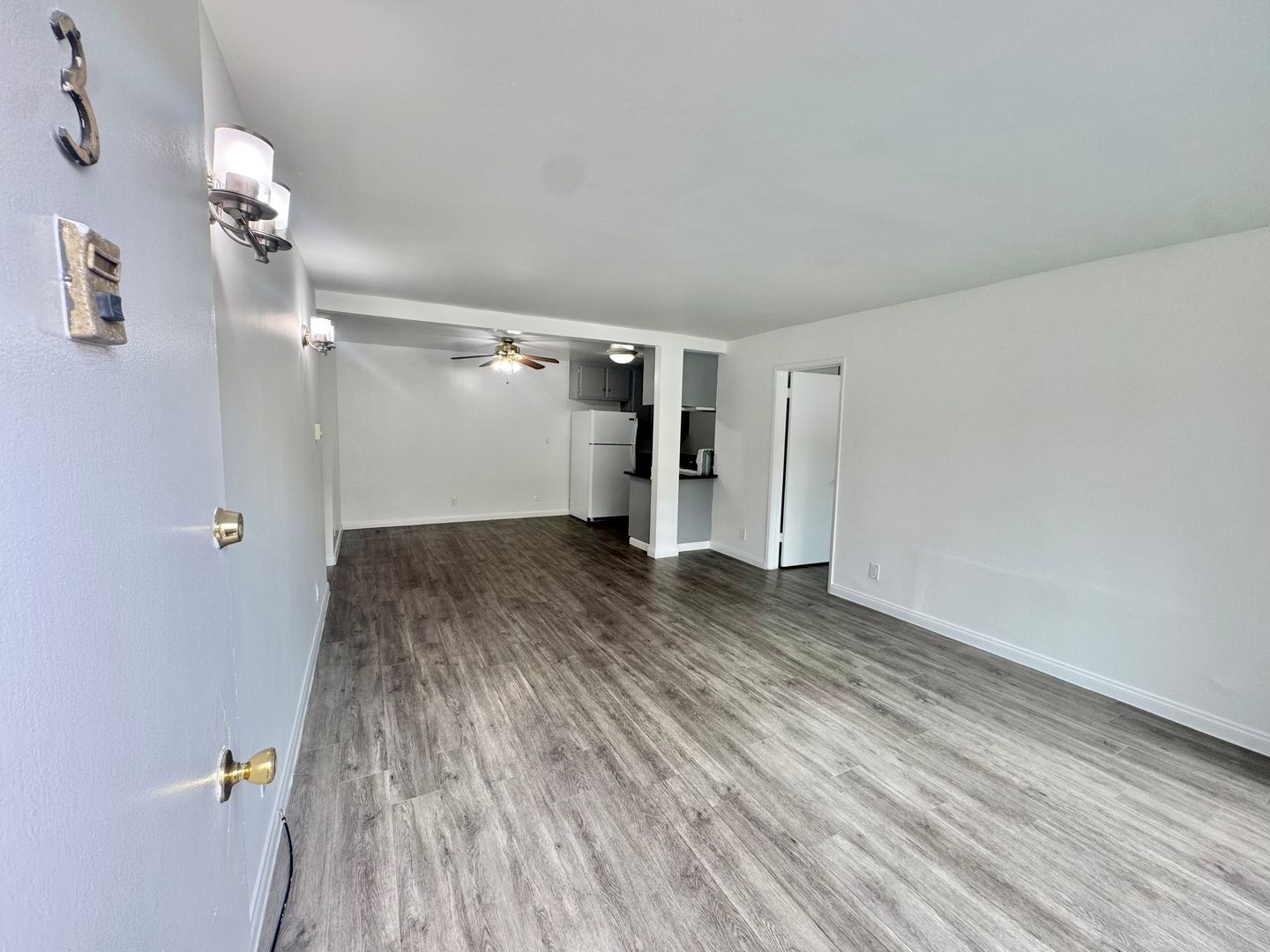 Los Angeles Apartment: 10770 Lawler St.