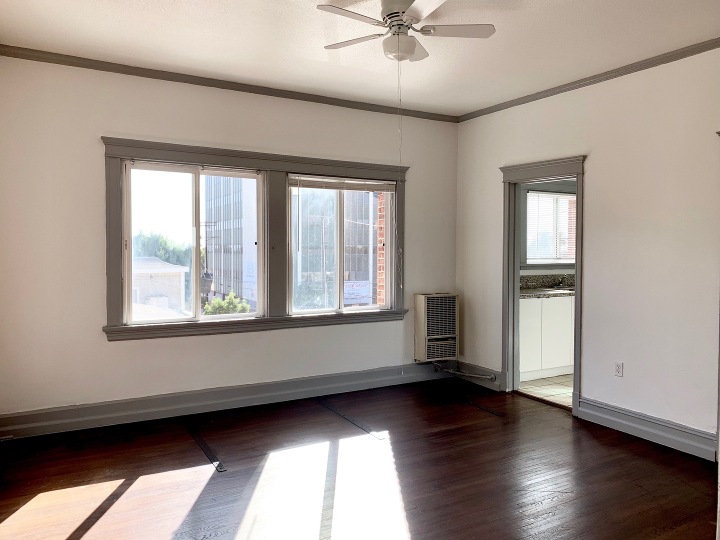 Los Angeles Apartment: 945 S. Beacon Ave.