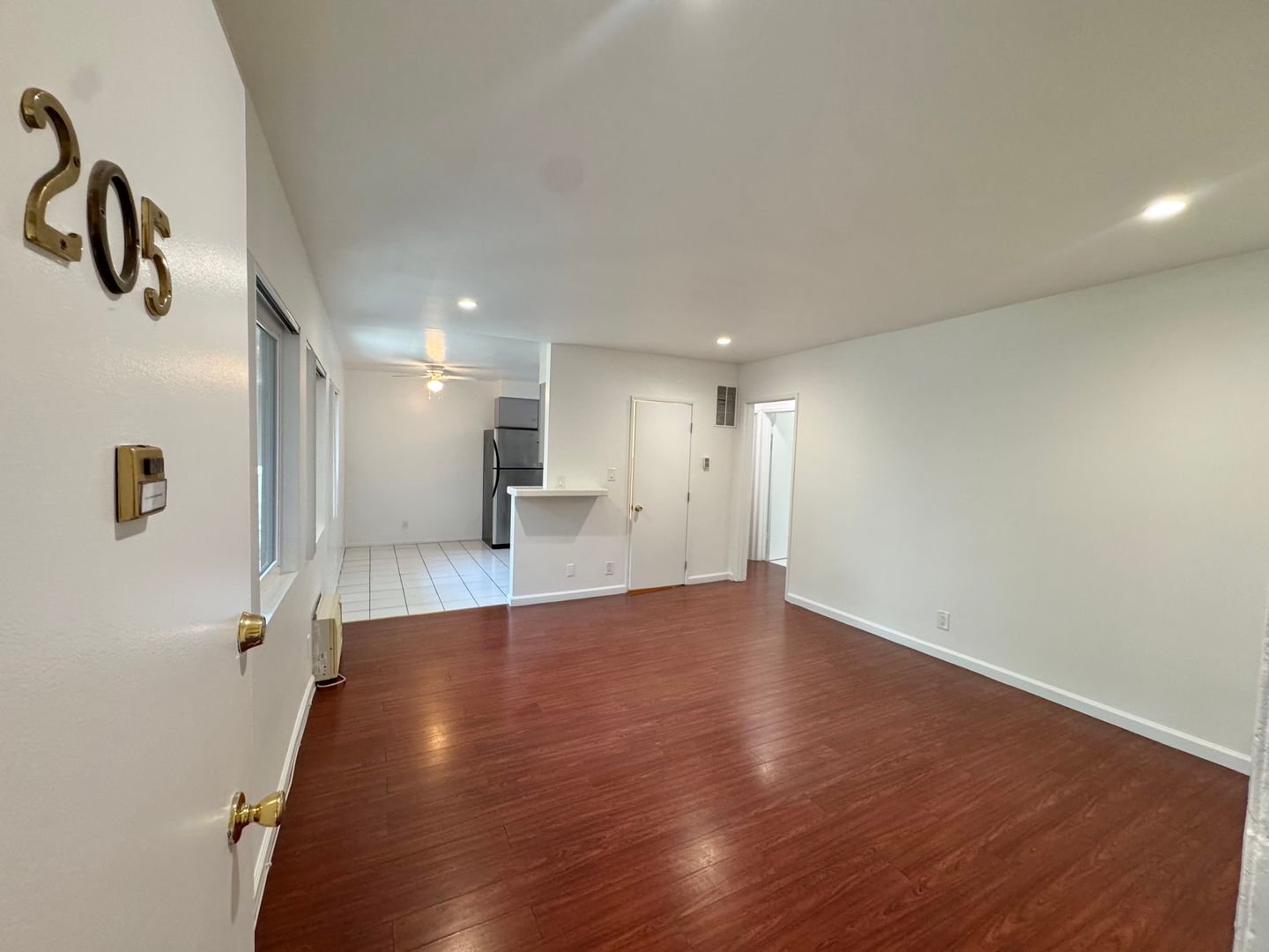 Los Angeles Apartment: 8386 Blackburn Ave.